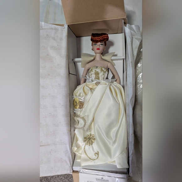 Madra Lord “First Encounter” Doll w/ COA | Debut Collection Ashton-Drake Gene - Picture 5 of 16